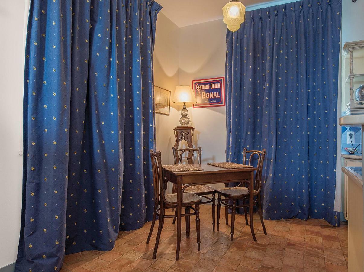 La Porte Bleue Trouville-sur-Mer Esterno foto